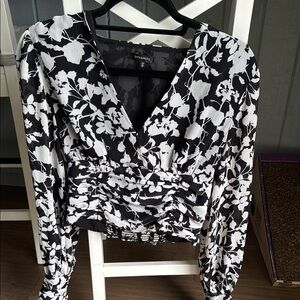Dynamite Black and White Blouse Top